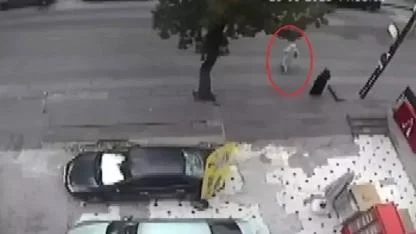 Ambulansın çarptığı yaya öldü