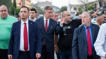 Başkan Tugay Ayakkabıcılar Sitesi esnafını ziyaret etti