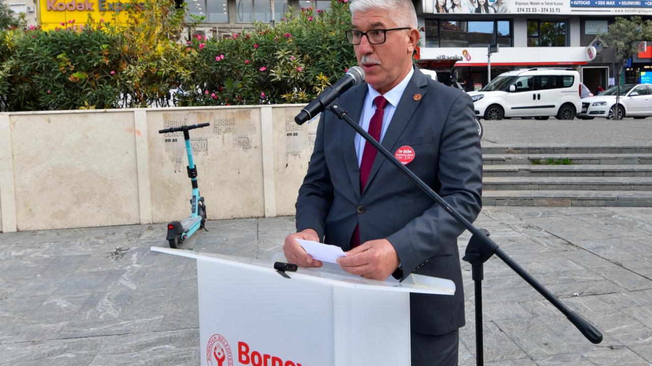 Bornova’da Muhtarlar Günü coşkusu