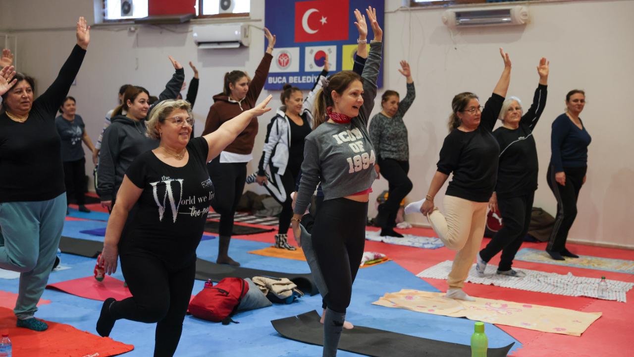 Buca’da spor keyfi kapalı alanlara taşındı