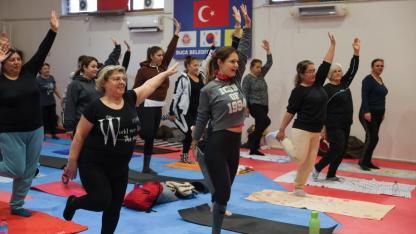Buca’da spor keyfi kapalı alanlara taşındı