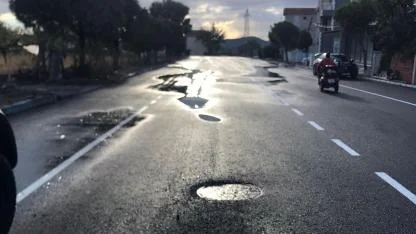 Büyükşehir’in Helvacı Asfaltı 11 Günde Çöktü