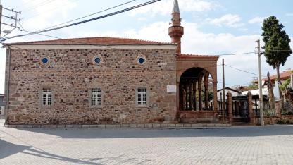 Çatlaklar yüzünden 2 yıldır ibadete kapalı