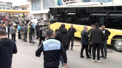Çekmeköy'de İETT otobüsü durağa daldı