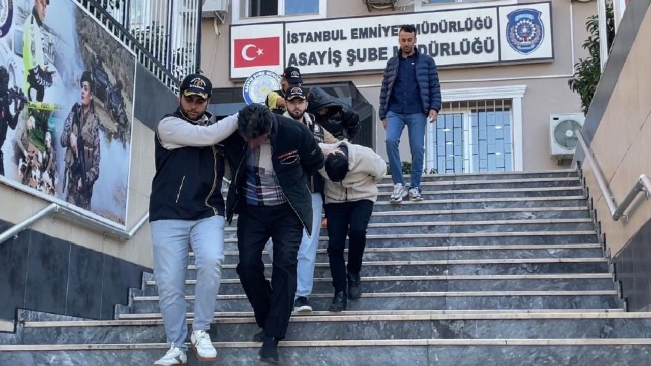 İstanbul’da turistin parasını &quot;tırnakçılık&quot; yöntemiyle çaldılar