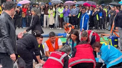 İzmir Büyükşehir Belediyesi’nden afete hazırlık tatbikatı