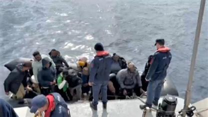 İzmir'de 66 düzensiz göçmen yakalandı, 29 göçmen kurtarıldı