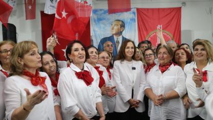 Karşıyaka’da 7’den 77’ye Cumhuriyet coşkusu!