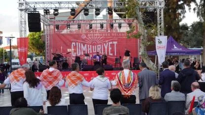 Menderes’te Cumhuriyet coşkusu