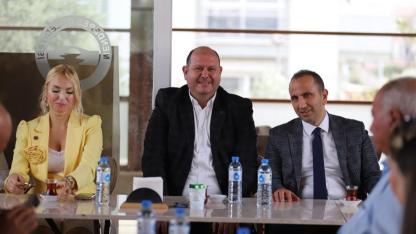 Menderes’te Muhtarlar Günü Kutlandı