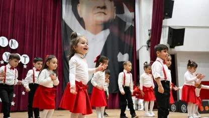 Miniklerden büyük Cumhuriyet coşkusu