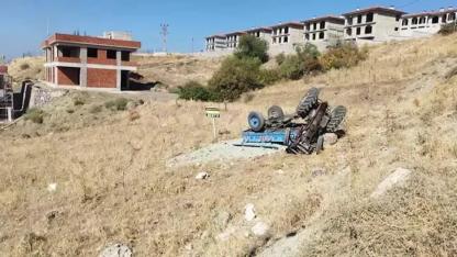 Tokat’ta traktör tarlaya devrildi