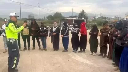 15 kişilik minibüsten 30 tarım işçisi çıktı