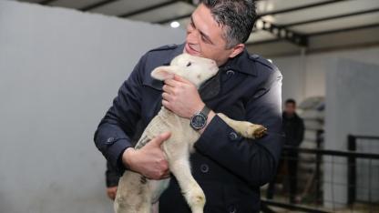 Aliağa’da Üreticiye Destek Sürüyor