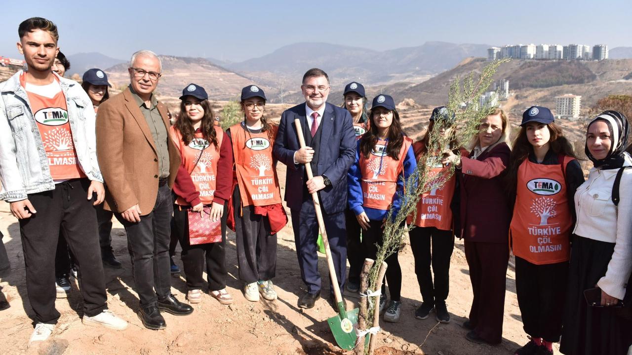 Başkan Saygılı&#039;dan Milli Ağaçlandırma Günü&#039;nde &#039;yeşil&#039; mesaj!