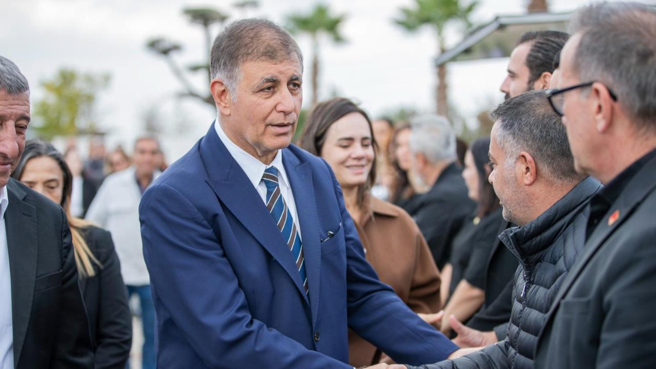 Başkan Tugay, Onur Günay&#039;ın hayır yemeğine katıldı