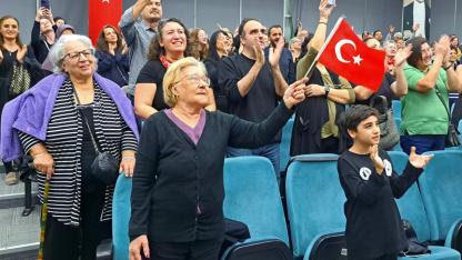 Bornova'da Duygu Dolu Gece