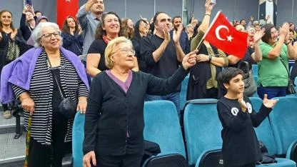 Bornova'da Duygu Dolu Gece