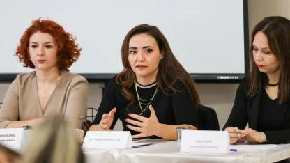 Buca’da Türk dizilerinde romantize edilen şiddet tartışıldı