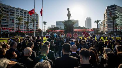 CHP İzmir Ata’sını andı