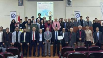 Ege Ünv.'de "FETÖ'nün Türkiye'nin Türk dünyasıyla ilişkilerine verdiği hasar" konferansı verildi