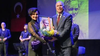 Gaziemir Belediyesi Atatürk’ü sevdiği şarkılarla andı