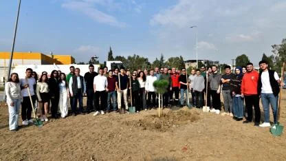 Gençlerin eliyle daha yeşil bir Bornova