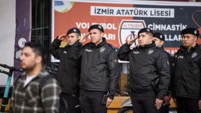 İzmir Ata’sını unutmadı