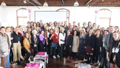 İzmir, kadınların katılımıyla güçleniyor