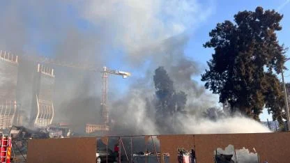 İzmir'de şantiyede yangın