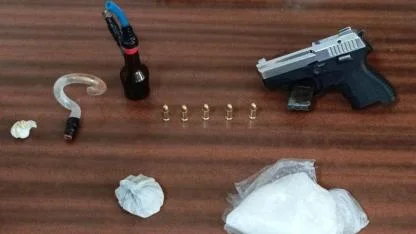 İzmir'de yol kontrolünde uyuşturucu ele geçirildi