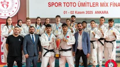 İzmir’in judocuları yenilgisiz şampiyon