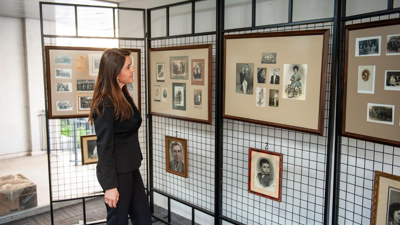 Karşıyaka Belediyesi’nden fotoğraf tarihine ışık tutan sergi