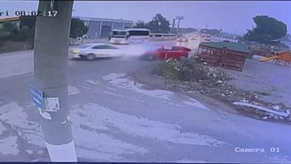 Kemalpaşa'da feci trafik kazası