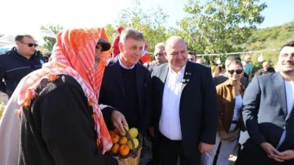 Menderes Mandalina Festivali ile Coştu