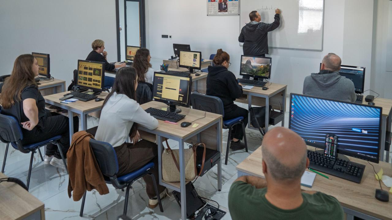 Meslek Fabrikası, mobilya sektörüne nitelikli eleman kazandırıyor