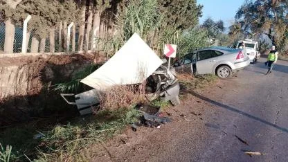 Ödemiş’te hatalı sollama kazası: 3 yaralı