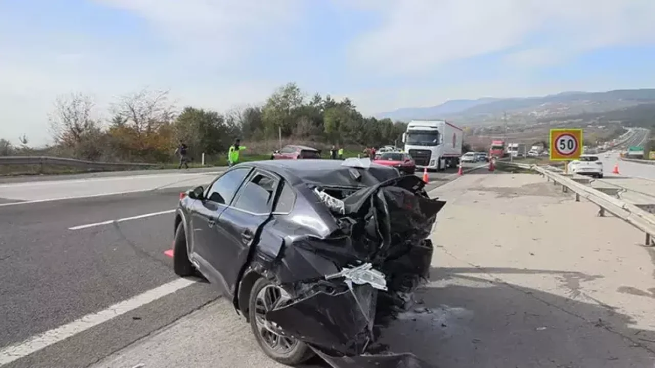 Otoyolda cip, otomobile çarptı