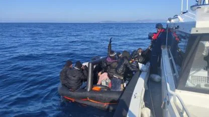 Seferihisar açıklarında 32 göçmen kurtarıldı