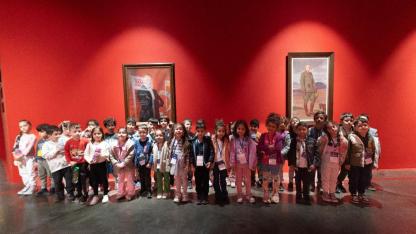 Sevginin en saf hali küçücük ellerde sergiye dönüştü