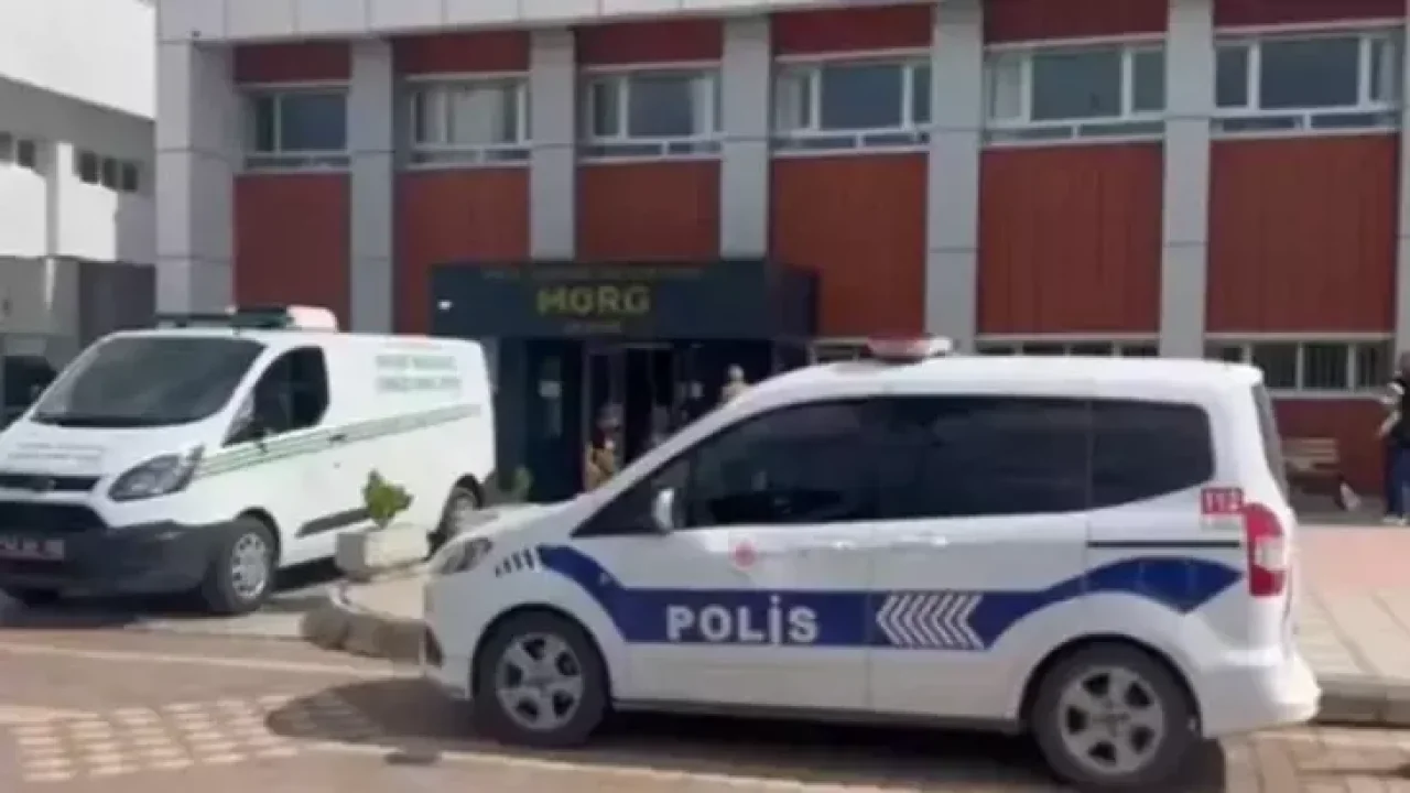 Tartıştığı eşini tabancayla ateş edip öldürdü