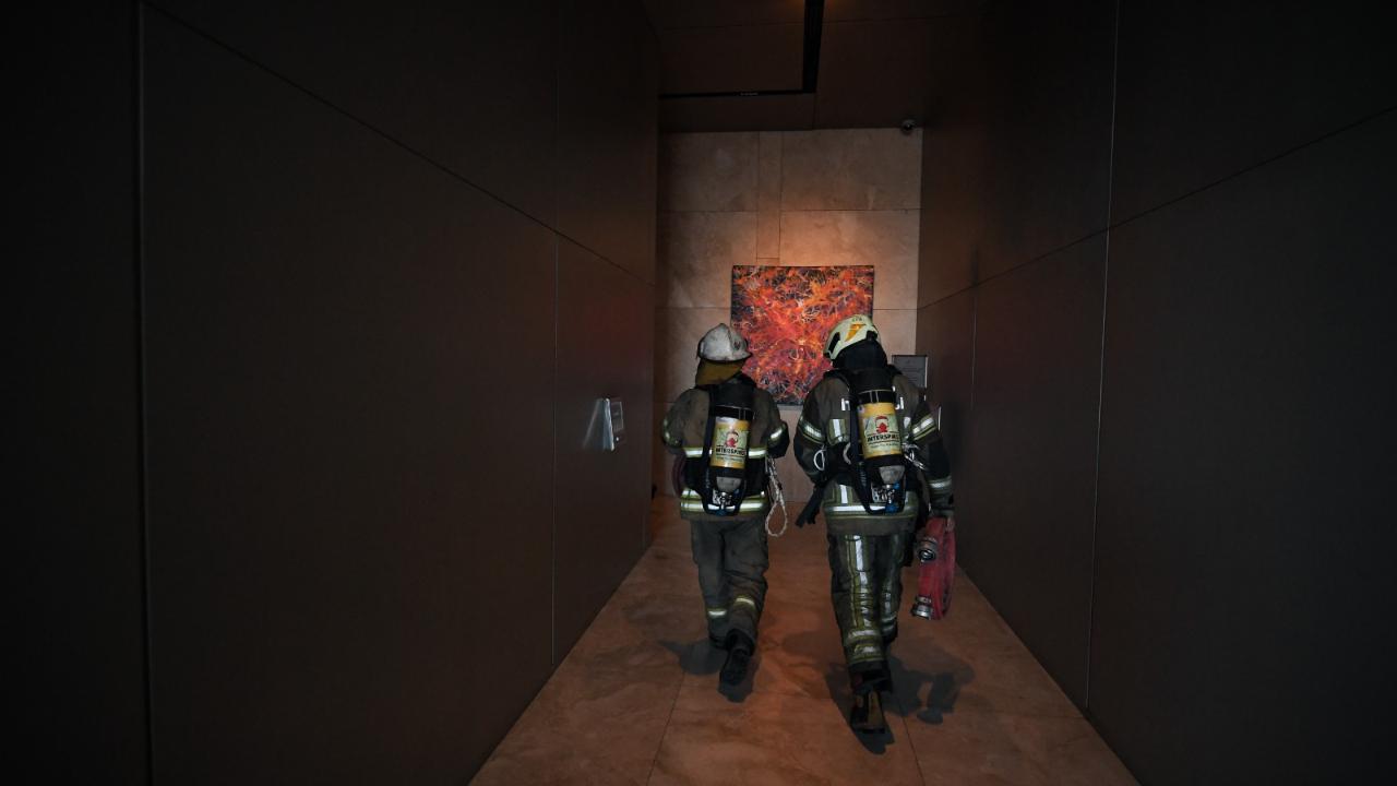 47 katlı binada nefes kesen tatbikat