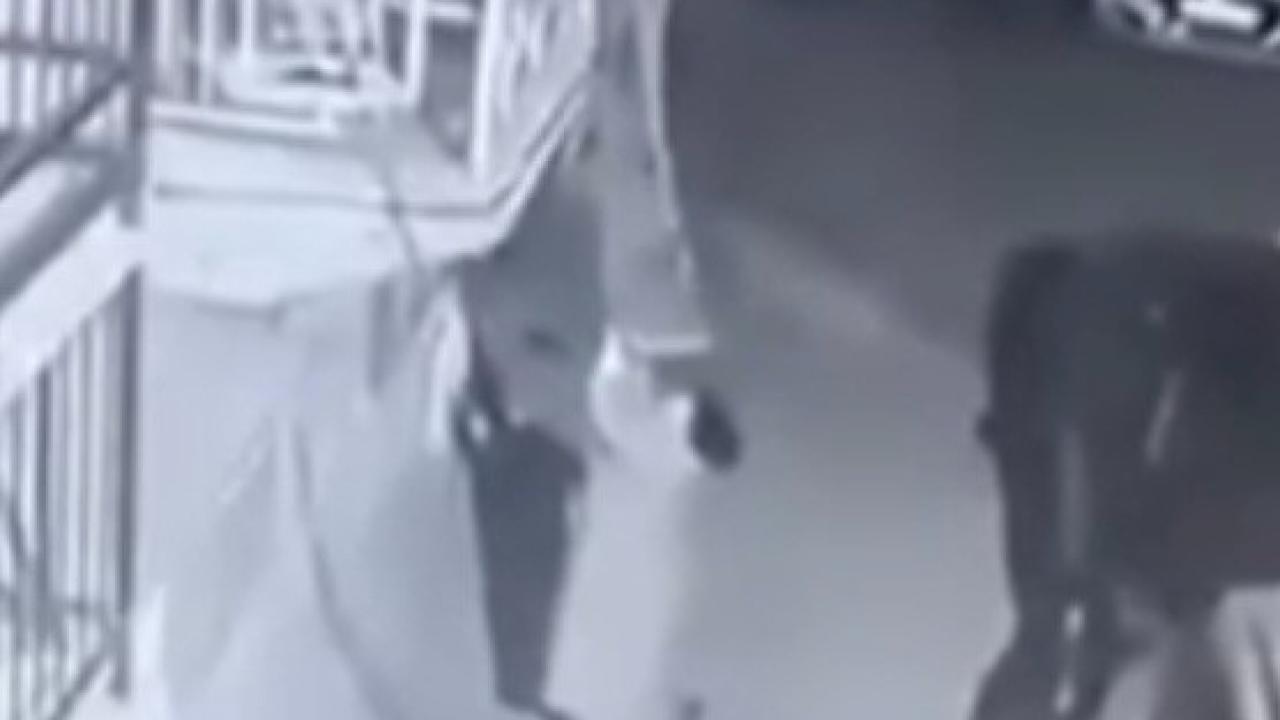 Balkondaki halıyı çaldı