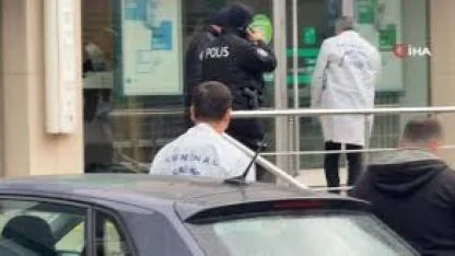 Başakşehir’de bankadan para çeken iş adamına soygun girişimi