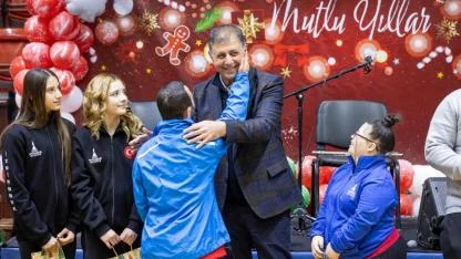 Başkan Tugay: “Bize mutluluk gözyaşları döktürün”