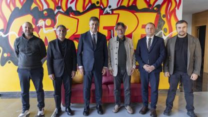 Başkan Tugay’dan iki efsaneye ziyaret