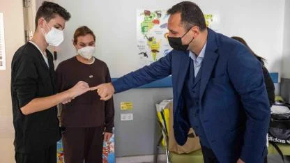 Bornova’da minik kalplere dayanışma desteği