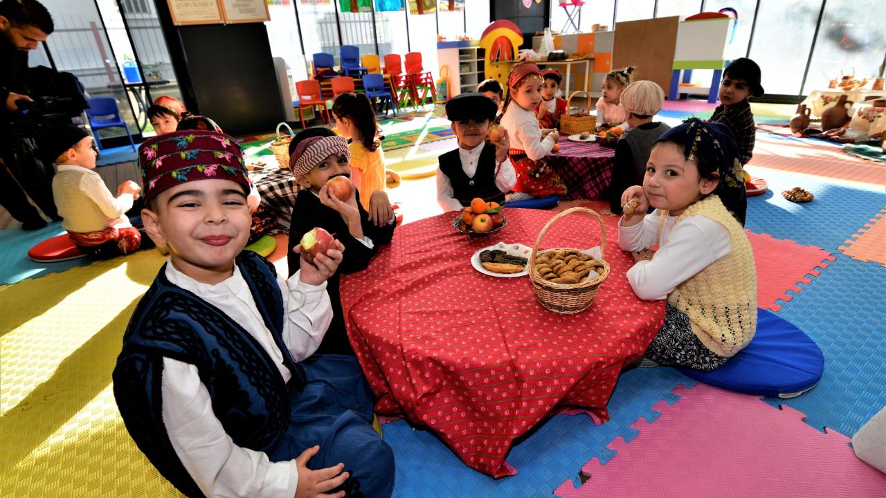 Bornovalı minikler Yerli Malı Haftası’nı coşkuyla kutladı