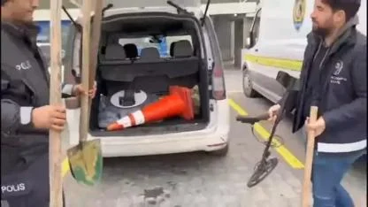 Büyükçekmece'de izinsiz kazı yapan 2 kişi suçüstü yakalandı