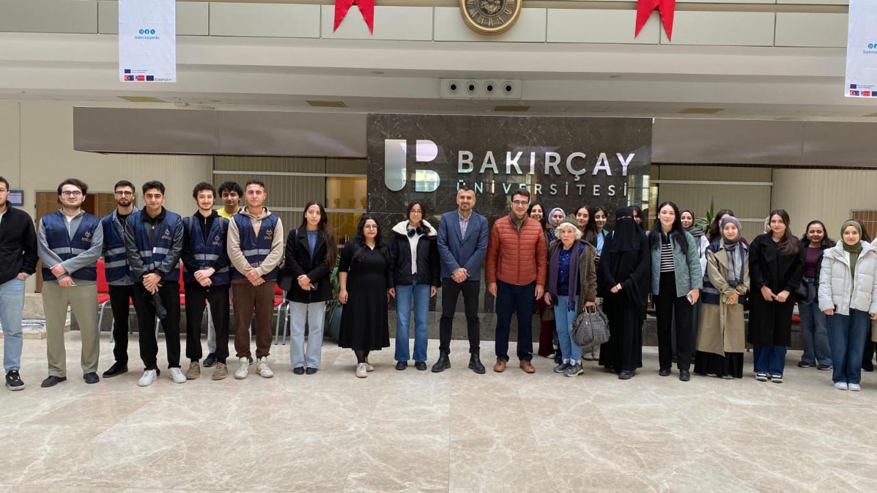 Büyükşehir’den üniversite öğrencilerine Tire gezisi